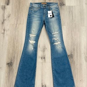 Joe’s Jeans Collector’s Edition Gretchen low-rise distressed jeans, size 29